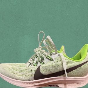 Men’s Nike Running Shoes 9.5